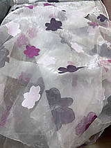 Úžitkový textil - Organza kreš s fialovými kvetmi v metráži - 16560995_