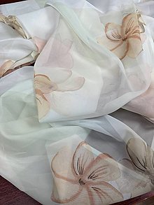 Úžitkový textil - Metrážna záclona s motívom kvetov - 16560866_