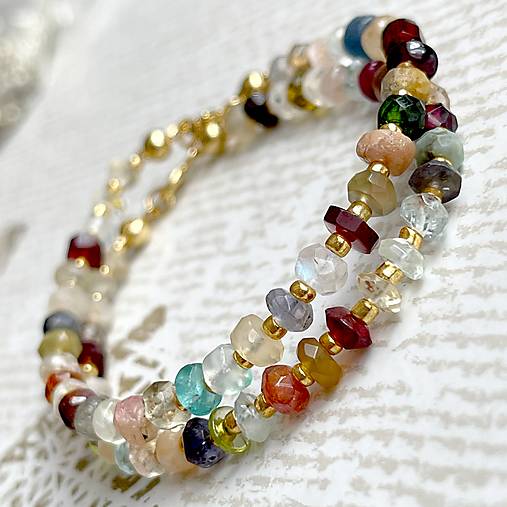 Mix Gemstones Bracelet AG925 AU585 / Náramok mix minerálov rondelky, AG925, pozlátený E036