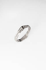 Prstene - Strieborný prsteň lamellae so surovým diamantom - 16566605_