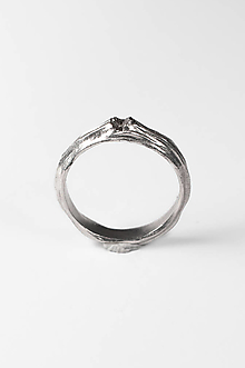 Prstene - Strieborný prsteň lamellae so surovým diamantom - 16566608_