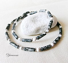 Náhrdelníky - Pánsky náhrdelník šedobiely - 16566045_