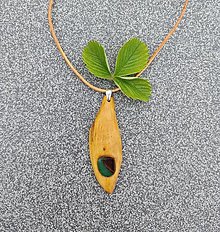 Náhrdelníky - Šperk s kamínkem zeleného Achátu - 16565872_