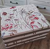 Úžitkový textil - Sedáky na stoličky,,kvetinová bordúra" s gombíkmi - 16568641_