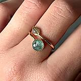 Prstene - Simple Leaf Green Kyanite Ag925 Gold Plated Ring / Strieborný pozlátený prsteň so zeleným kyanitom - 16568284_