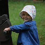 Detské čiapky - Letný detský čepček motýliky - 16567229_