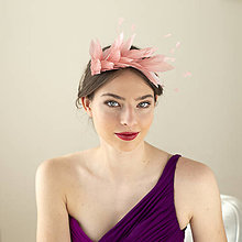 Ozdoby do vlasov - Pierková čelenka v ružovej farbe, na svadbu, pre družičky - 16568889_