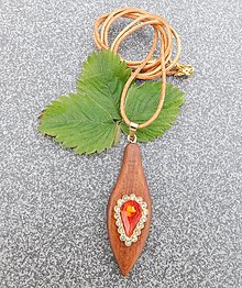 Náhrdelníky - Dřevěný šperk s ozdobným kamínkem - 16569446_