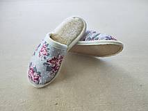 Ponožky, pančuchy, obuv - VLNIENKA barefoot papuče na doma 100% ovčia vlna MERINO Baranček Ružičky - 16574146_