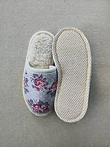 Ponožky, pančuchy, obuv - VLNIENKA barefoot papuče na doma 100% ovčia vlna MERINO Baranček Ružičky - 16574147_
