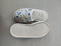 Ponožky, pančuchy, obuv - VLNIENKA barefoot papuče na doma 100% ovčia vlna MERINO Baranček Nezábudky - 16574185_