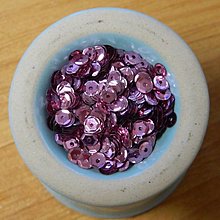 Iný materiál - flitre lomené 4mm (ružové kovový vzhľad) - 16575784_
