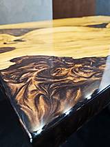 Nábytok - Hnedý konferenčný stolík z olivového dreva - 16576647_