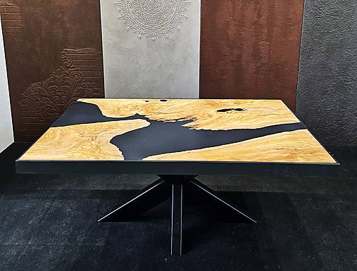 Konferenčný stolík z olivového dreva - čierny matný