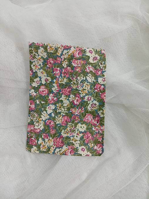 Úžitkový textil - Vrecúšká na sušenú levanduľu (Zelene s kvietkami) - 16576479_