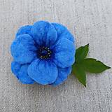 Brošne - ...plstená brošňa  - modrý kvet... - 16577962_
