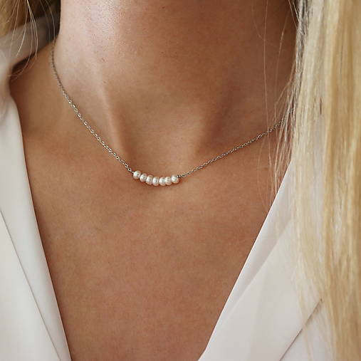 Strieborný minimalistický náhrdelník s perlami