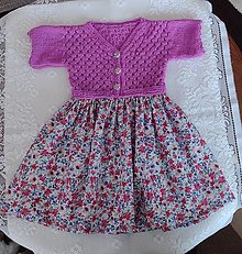 Detské oblečenie - Ručne pletené šaty pre malé slečny - 16577402_