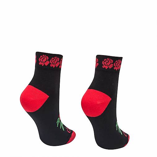 Ponožky CrazyStep Čierne folkové ponožky krátke