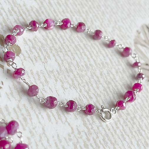 Faceted Ruby Moonstone Bracelet Silver Plated / Náramok rubínový mesačný kameň, postriebrený, AG925, E035