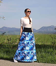 Sukne - Dlhá úpletová sukňa modrá s bielymi kvetmi - 16581000_