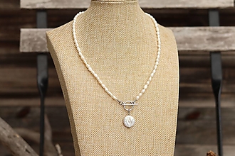 Náhrdelníky - Perlový náhrdelník s Keshi perlou - 16581171_
