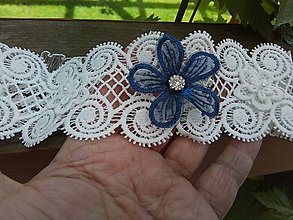 Spodná bielizeň - svadobný podväzok Ivory  - tmavo modré čipkové kvety 9 - 16583110_