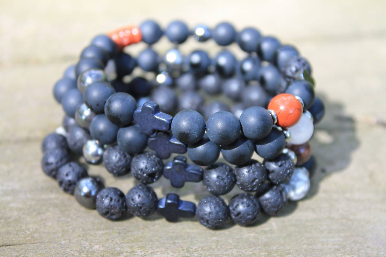 Ochranný krížik V-IX