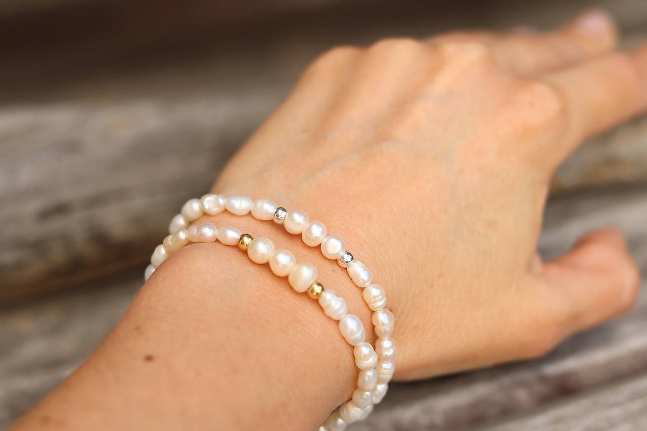 Perlový náramok