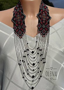 Náhrdelníky - Náhrdelnik, tkaný z rokajlových korálok Preciosa, slovanský etnický ornament, ručná výroba - 16588639_