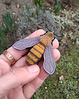 Brošne - Včela, textilná brošňa - 16587372_