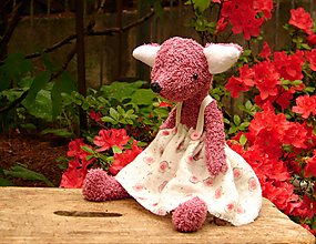 Hračky - ružová slečna "Pupy" s figovými šatôčkami z mušelínu - 16591088_