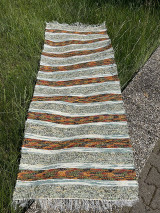 Úžitkový textil - Koberec oranžovo zelený pásikavý 74x190cm - 16590275_