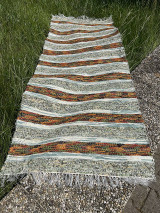 Úžitkový textil - Koberec oranžovo zelený pásikavý 74x190cm - 16590276_