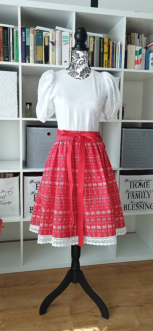 Folklórna sukňa - Čičmany (Červená)