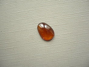 Minerály - Kabošon - granát hessonit 10 mm, č.45Cf - 16596910_