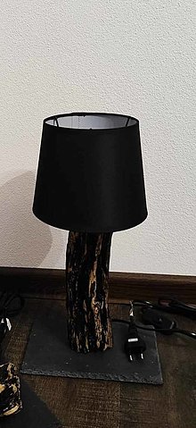 Svietidlá - Drevená stolová lampa - 16601690_