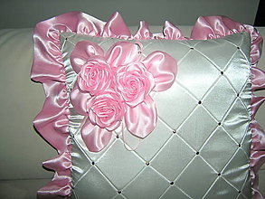 Úžitkový textil - Dekoračný vankúš kvety ružové - 16601838_