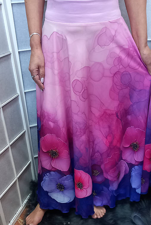 Dlouhá půlkolová sukně - růžovofialové květy S - XXL