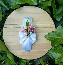 Svadobné pierka - pierko pre ženícha s ružičkami - 16607219_
