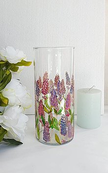 Dekorácie - Sklenená váza maľovaná levanduľa - 16606270_