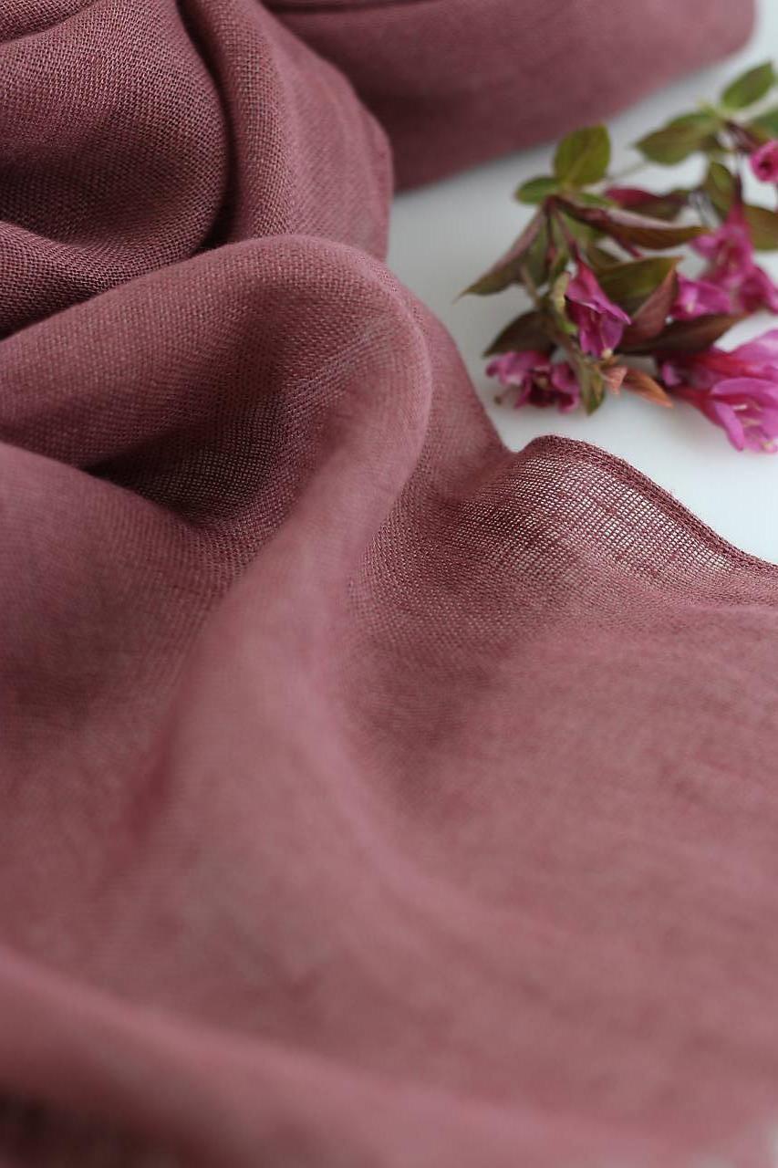 Veľká exkluzívna dámska šatka zo 100% ľanu vínovej farby " Rosewood"