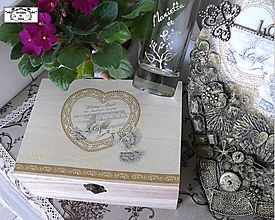 Darčeky pre svadobčanov - Krabica pre páry "Zaľúbené holuby" - 16609154_