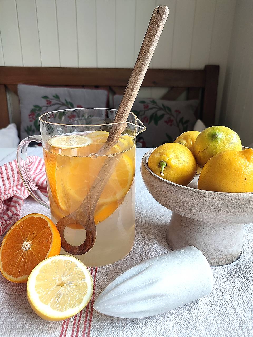 Drevené limonádové miešadlo