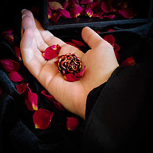 Prstene - Prsteň červená ruža, láska a krv, mystika, stredovek, renesancia, temná kráľovná, gotické šperky, strašidelná rozprávka - 16610084_