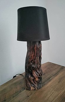 Svietidlá - Stolová lampa drevená - 16616664_