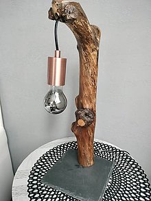 Svietidlá - Stolová lampa drevená - 16616865_