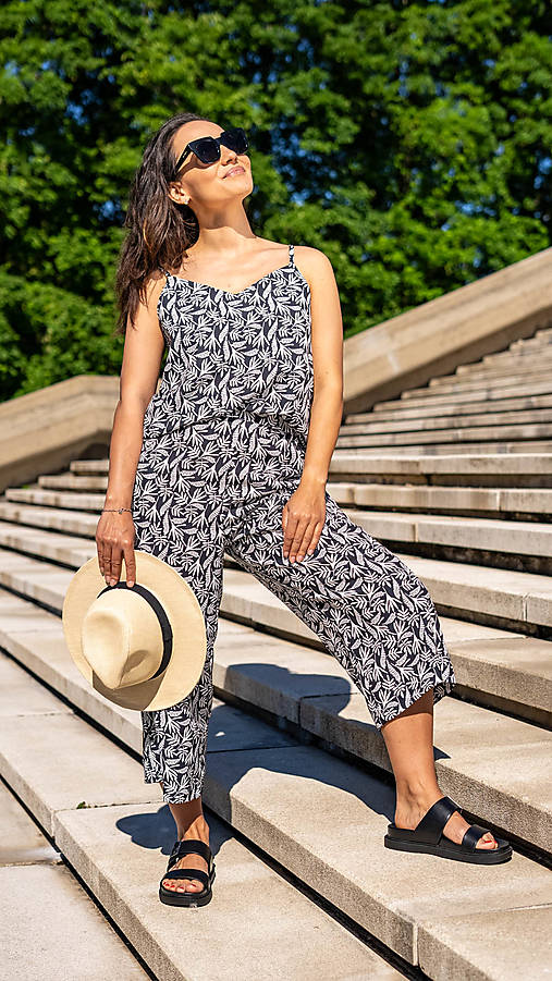 Čierno-biely set kulotky s tielkom