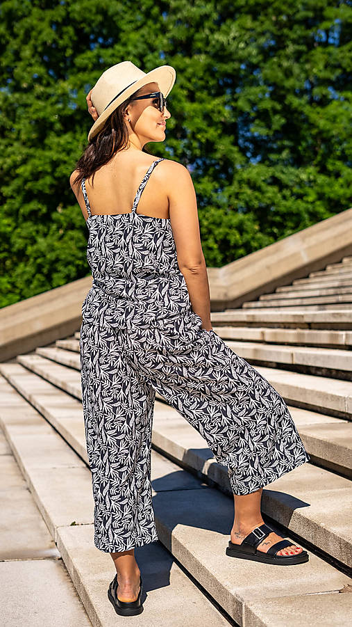 Čierno-biely set kulotky s tielkom