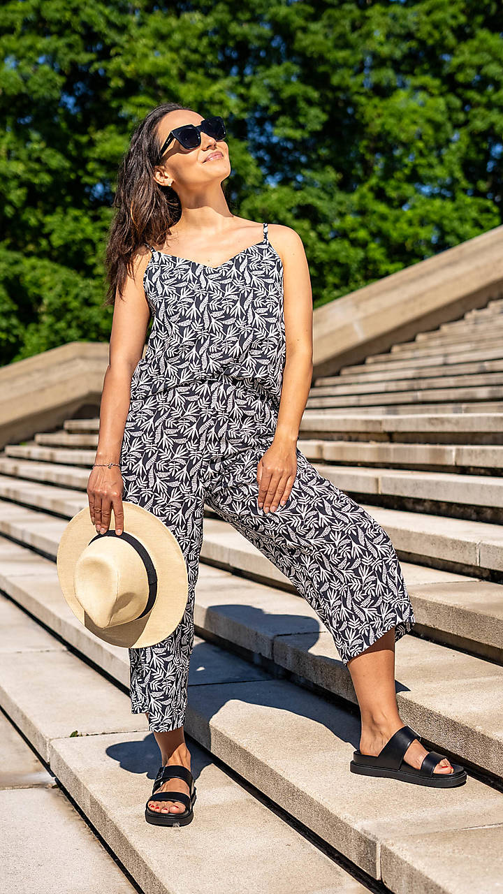 Čierno-biely set kulotky s tielkom